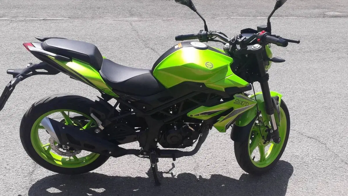 Benelli BN 125 (2021 - 25)  (2)