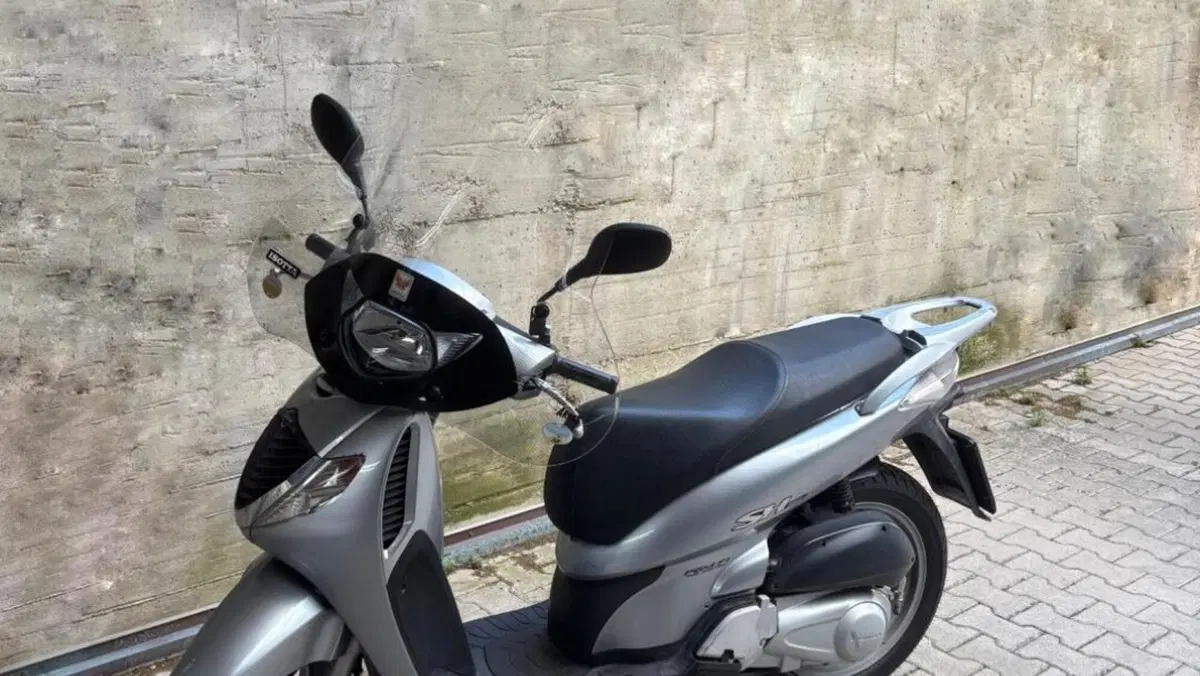 Honda SH 150i (2005 - 08)  (2)