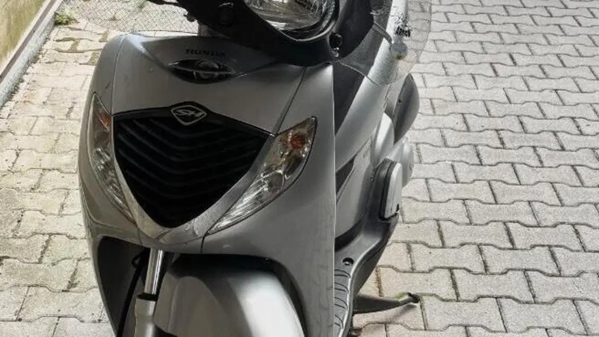 Honda SH 150i (2005 - 08)  (10)