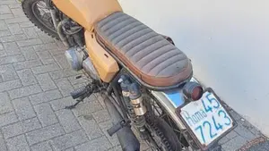 Kawasaki   (4)