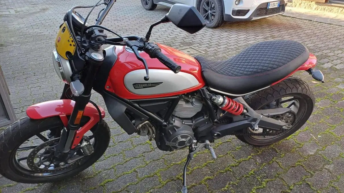 Ducati Scrambler 800 Classic (2017 - 18) 