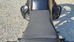 Moto Guzzi V7 Stone (2021 - 24)  (8)