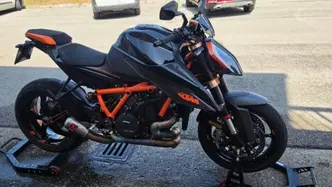 KTM 1290 Super Duke R (2021) usata