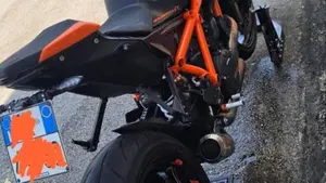 KTM 1290 Super Duke R (2021)  (4)