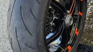 KTM 1290 Super Duke R (2021)  (5)