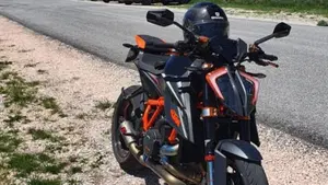 KTM 1290 Super Duke R (2021)  (9)
