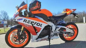 Honda CBR 1000 RR Fireblade (2012 - 16)  (3)