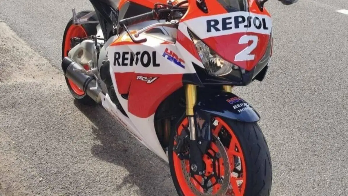 Honda CBR 1000 RR Fireblade (2012 - 16)  (4)