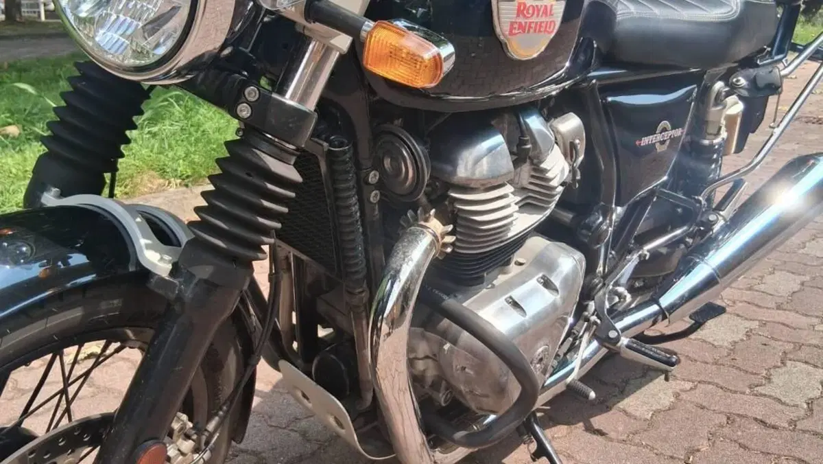 Royal Enfield Interceptor 650 (2021 - 26)  (8)