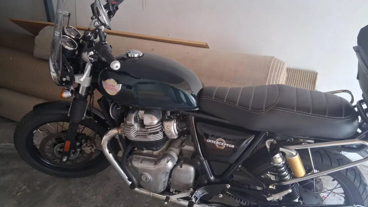 Royal Enfield Interceptor 650 (2021 - 26)  (9)