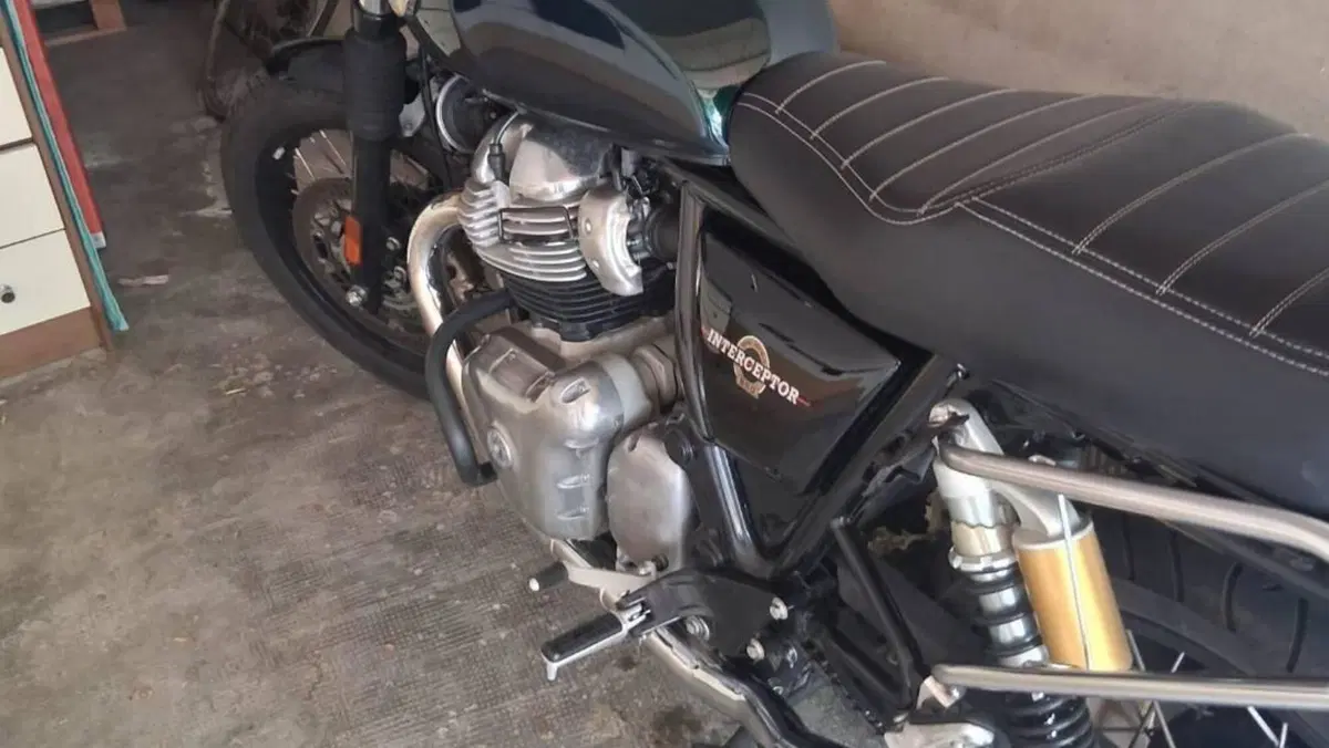 Royal Enfield Interceptor 650 (2021 - 26)  (10)