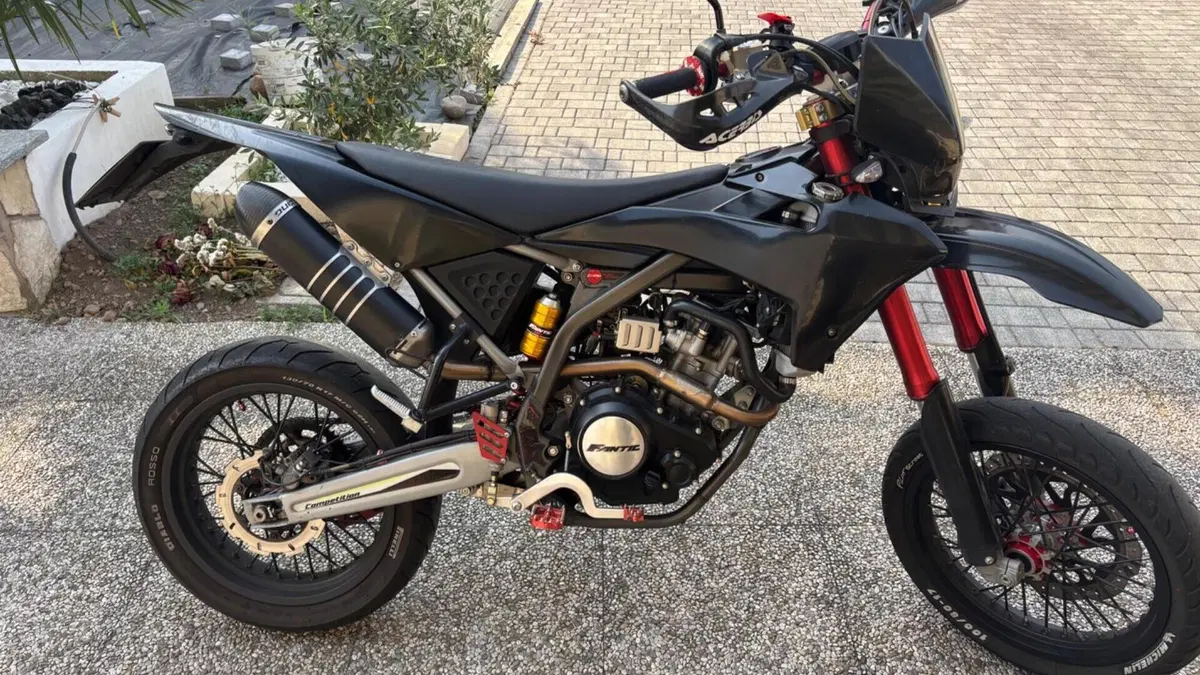 Fantic Motor XMF 125 Motard Competition 4t (2021 - 22)  (2)