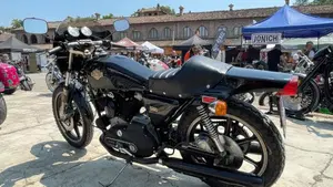 Harley-Davidson   (6)