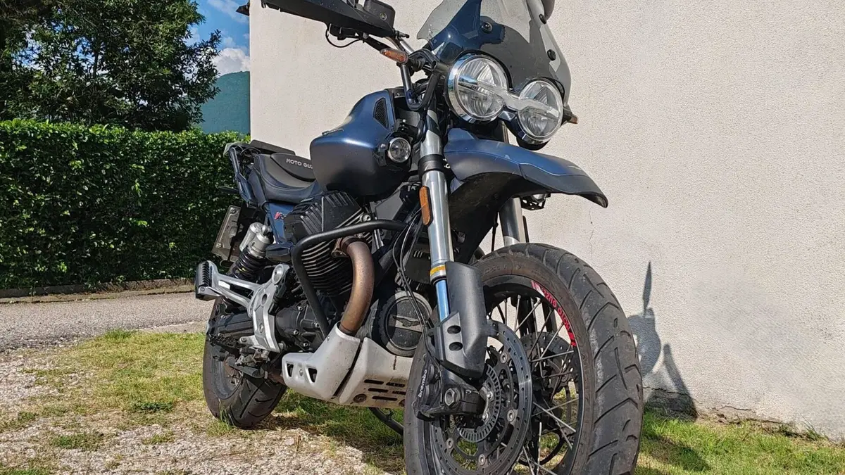 Moto Guzzi V85 TT (2019 - 20) 