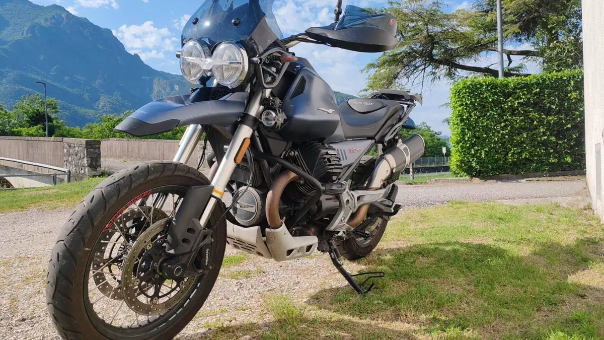 Moto Guzzi V85 TT (2019 - 20)  (4)