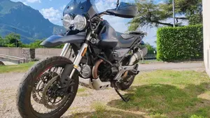 Moto Guzzi V85 TT (2019 - 20)  (4)