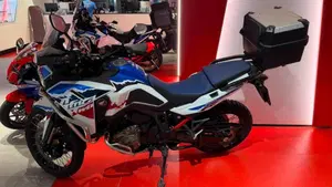 Honda Africa Twin CRF 1100L ES DCT (2024 - 26)  (2)