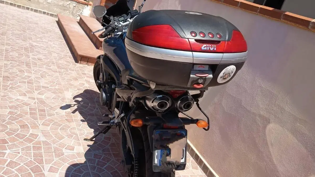 Yamaha FZ6 (2004 - 07)  (4)