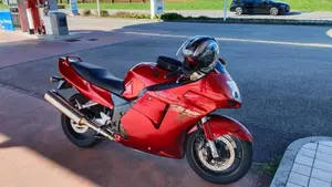 Honda CBR 1100 XX Superblackbird (1996 - 98)  (3)
