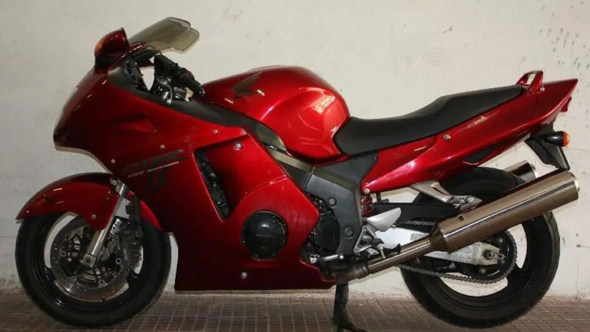 Honda CBR 1100 XX Superblackbird (1996 - 98)  (5)