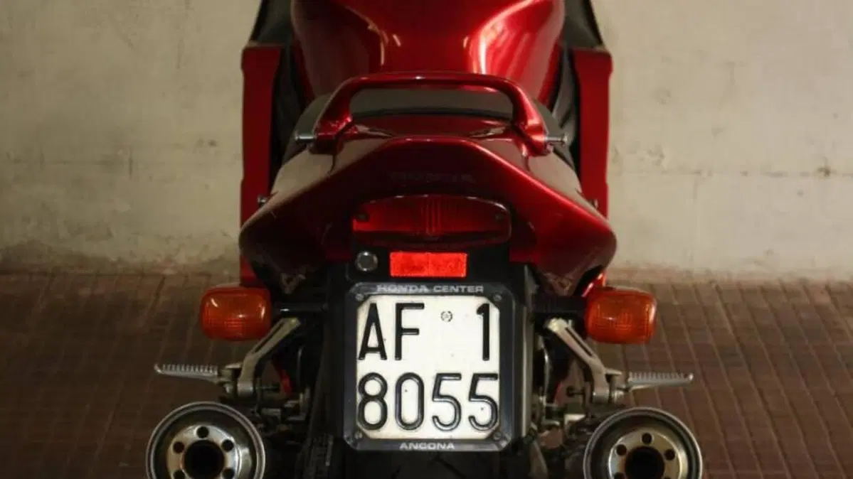 Honda CBR 1100 XX Superblackbird (1996 - 98)  (7)