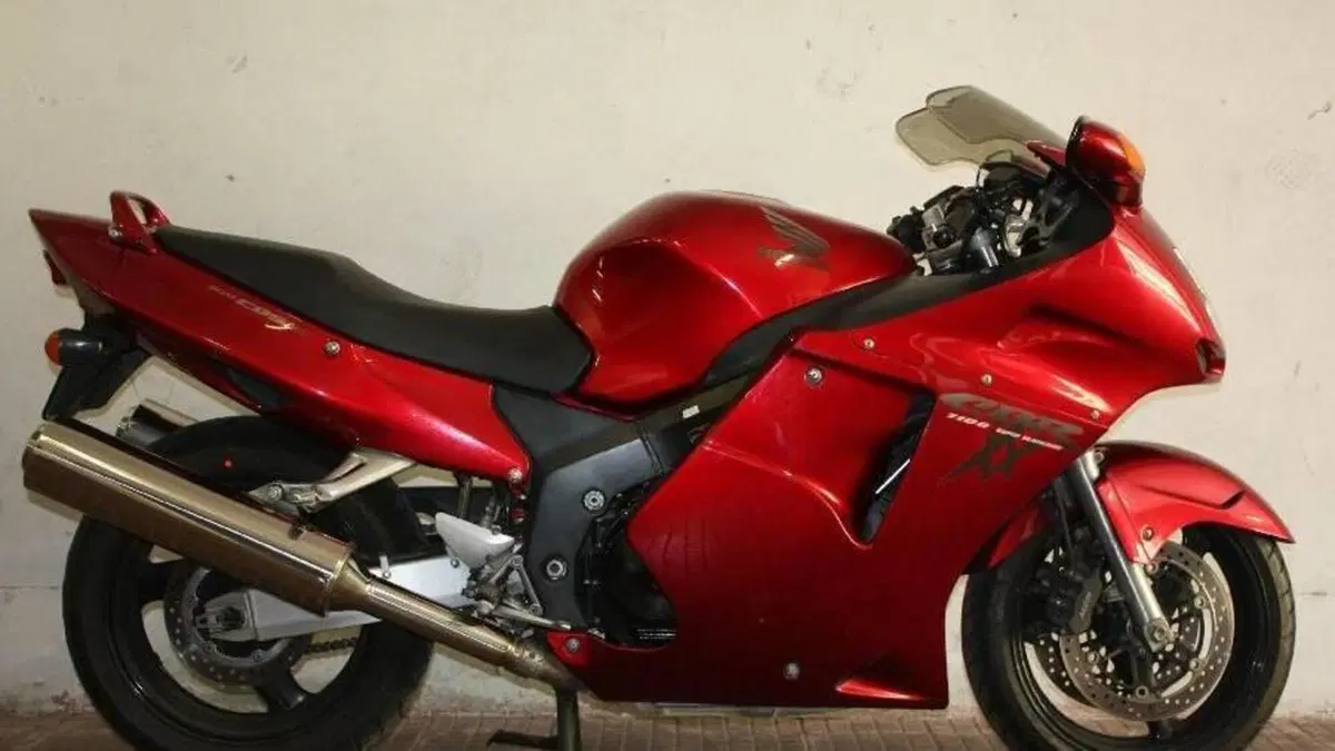 Honda CBR 1100 XX Superblackbird (1996 - 98)  (8)