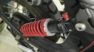 Moto Guzzi V85 TT Travel (2021 - 23)  (3)