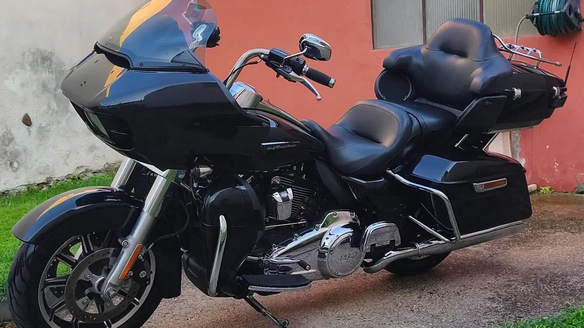 Harley-Davidson 114 Road Glide Ultra (2019) - FLTRXU  (6)