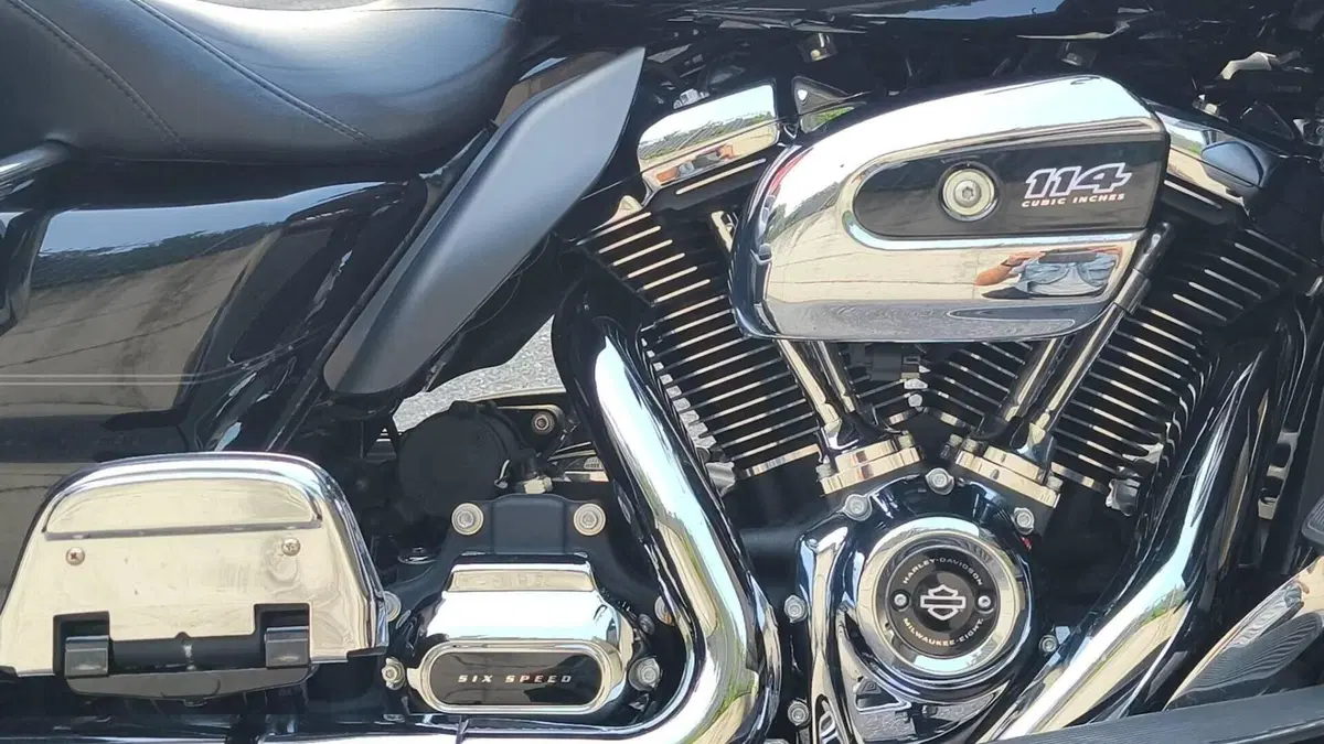 Harley-Davidson 114 Road Glide Ultra (2019) - FLTRXU  (11)