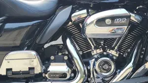 Harley-Davidson 114 Road Glide Ultra (2019) - FLTRXU  (11)