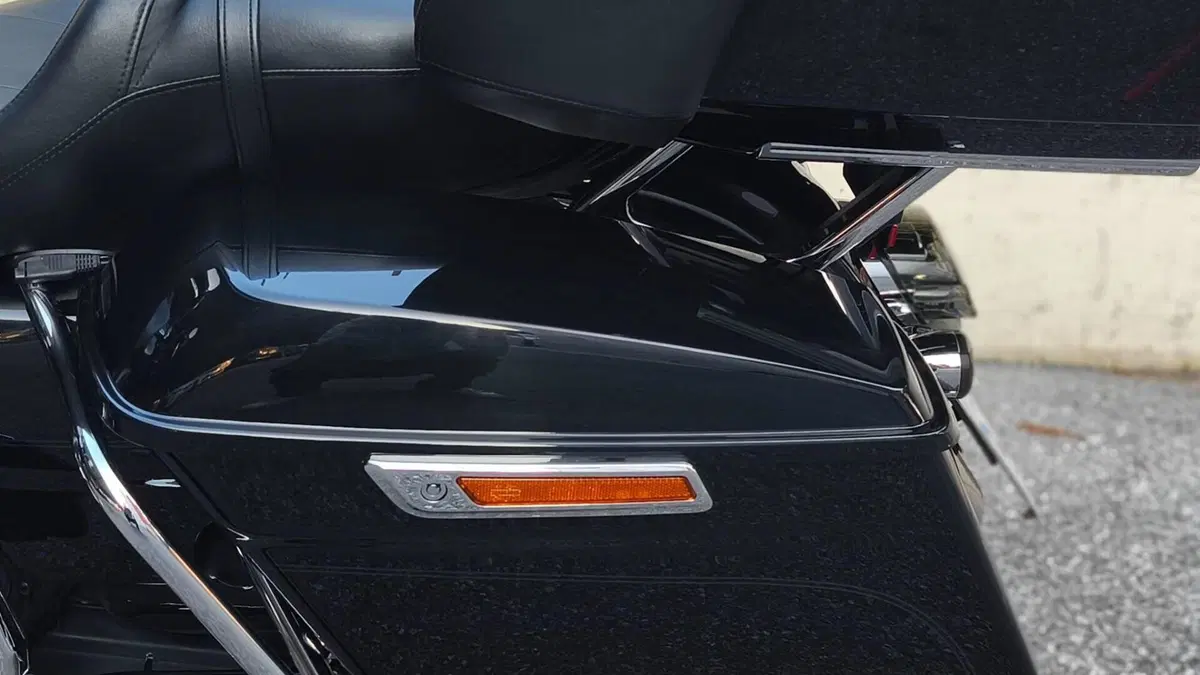Harley-Davidson 114 Road Glide Ultra (2019) - FLTRXU  (17)