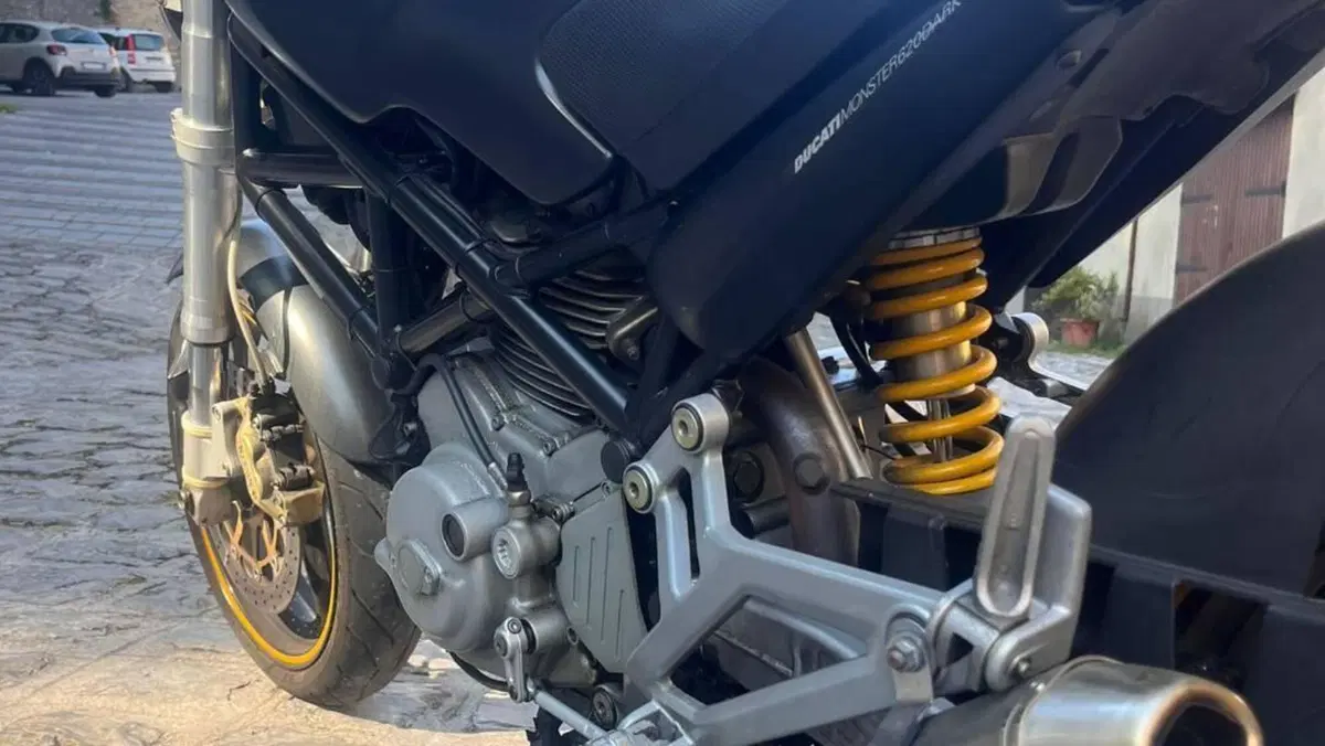 Ducati Monster 620 Dark SD (2003 - 05)  (4)