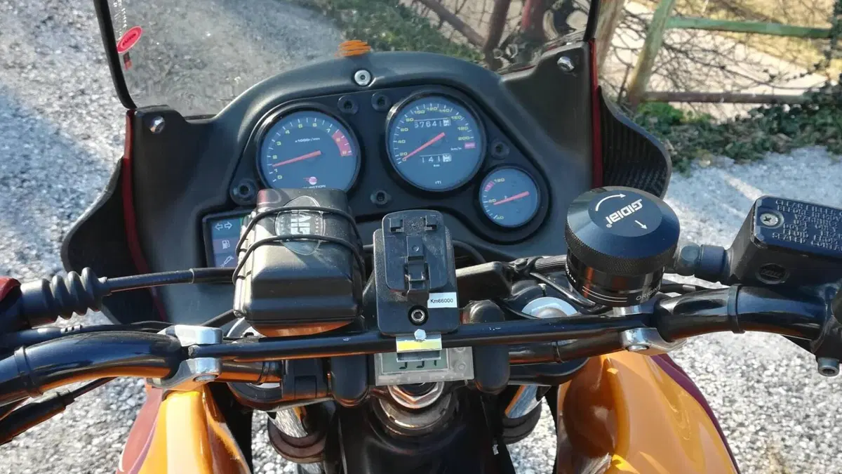 Aprilia Pegaso 650 Tuscany Tibet (2003 - 04)  (3)