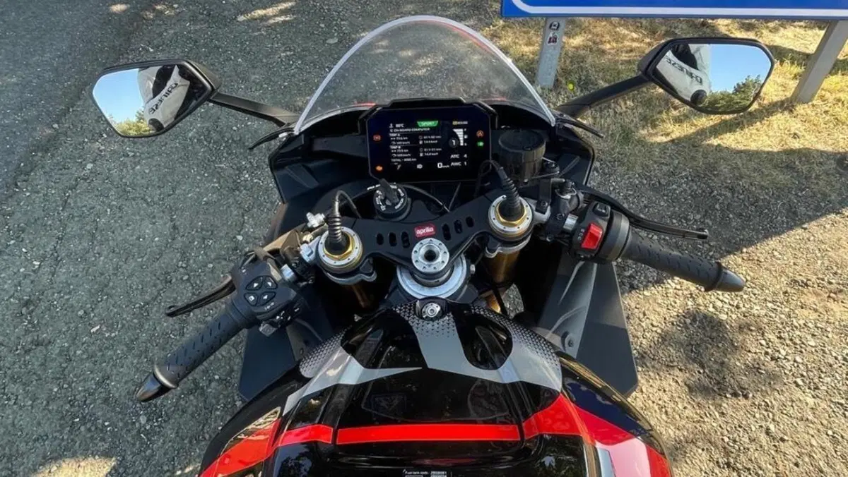 Aprilia RSV4 1100 (2025 - 26)  (4)