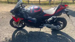 Aprilia RSV4 1100 (2025 - 26)  (8)