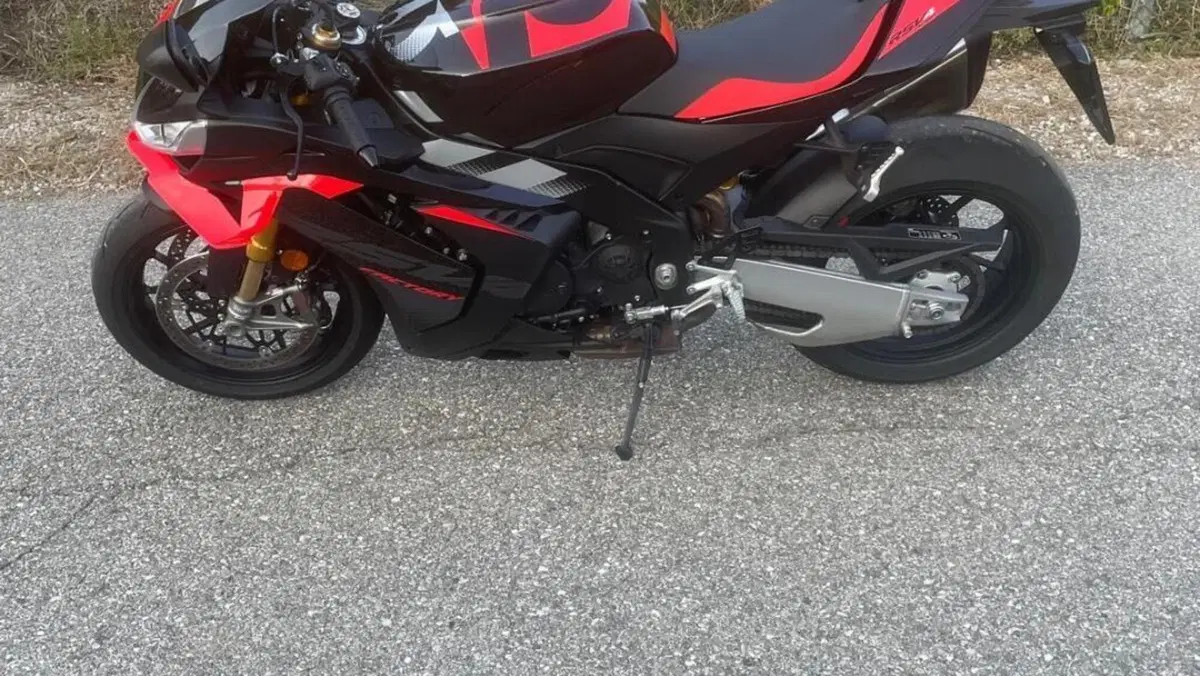 Aprilia RSV4 1100 (2025 - 26)  (13)