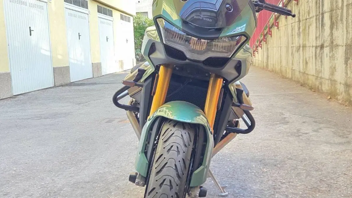 Moto Guzzi V100 Mandello S (2025 - 26)  (3)