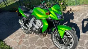 Kawasaki Z 750 (2007 - 14)  (2)