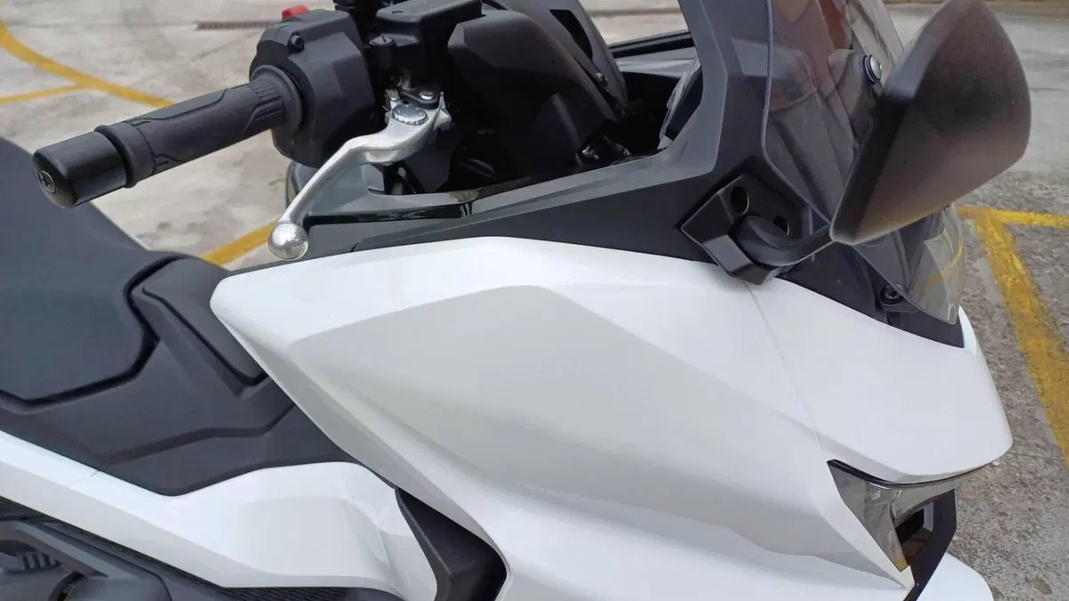 Honda Forza 750 (2025 - 26)  (11)