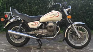 Moto Guzzi   (2)