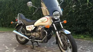 Moto Guzzi   (4)