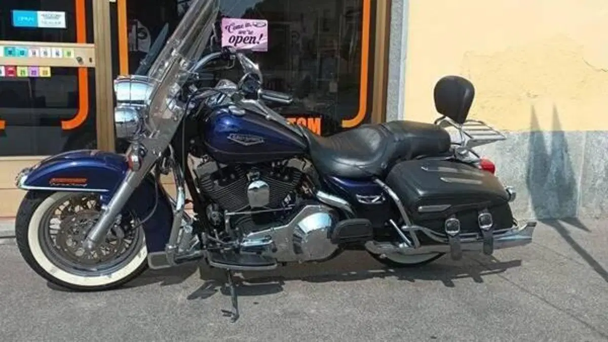 Harley-Davidson 1450 Road King Classic (1999 - 02) - FLHRCI  (2)