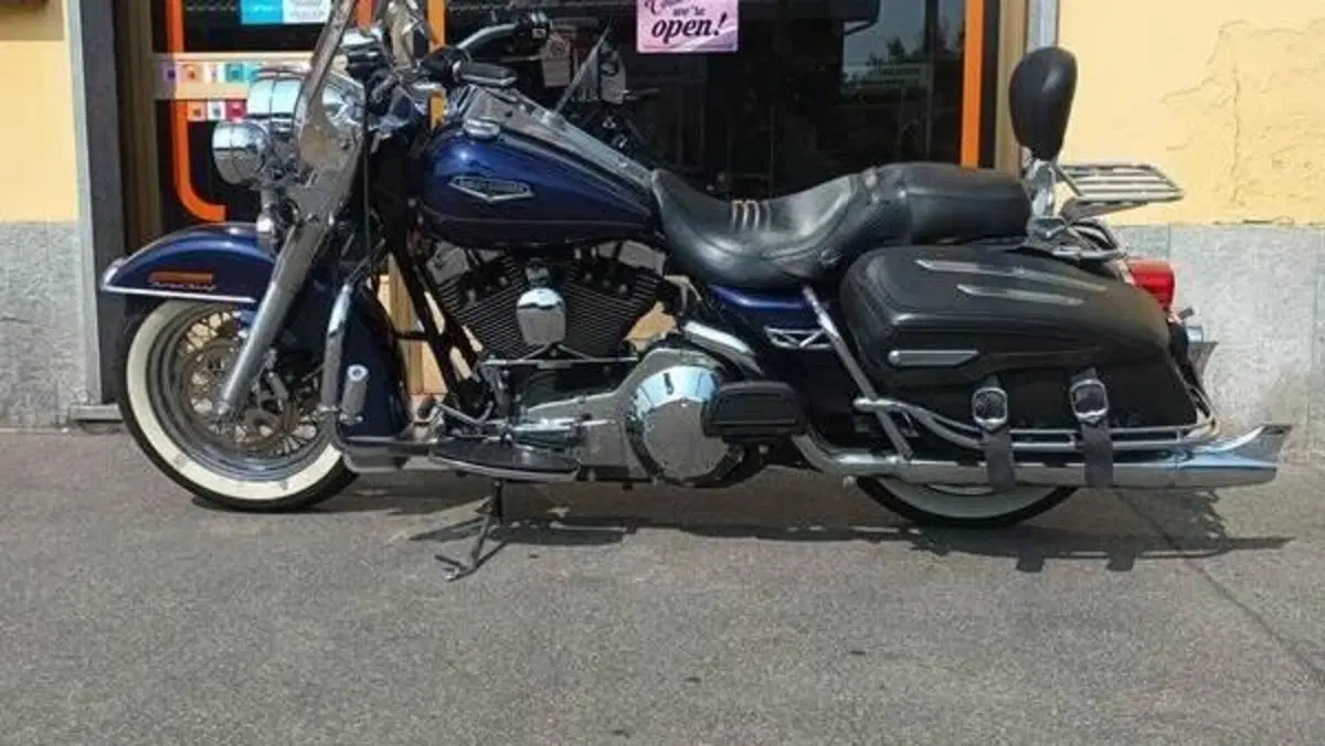 Harley-Davidson 1450 Road King Classic (1999 - 02) - FLHRCI  (13)