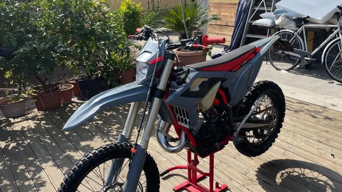 Betamotor RR 125 2T Enduro (2024)  (8)