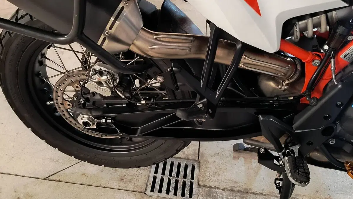 KTM 890 Adventure R (2021)  (8)
