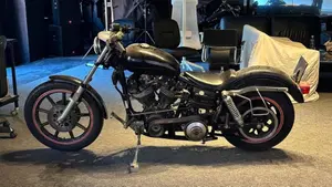 Harley-Davidson   (2)