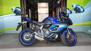 Yamaha YZF R7 (2021 - 25)  (4)