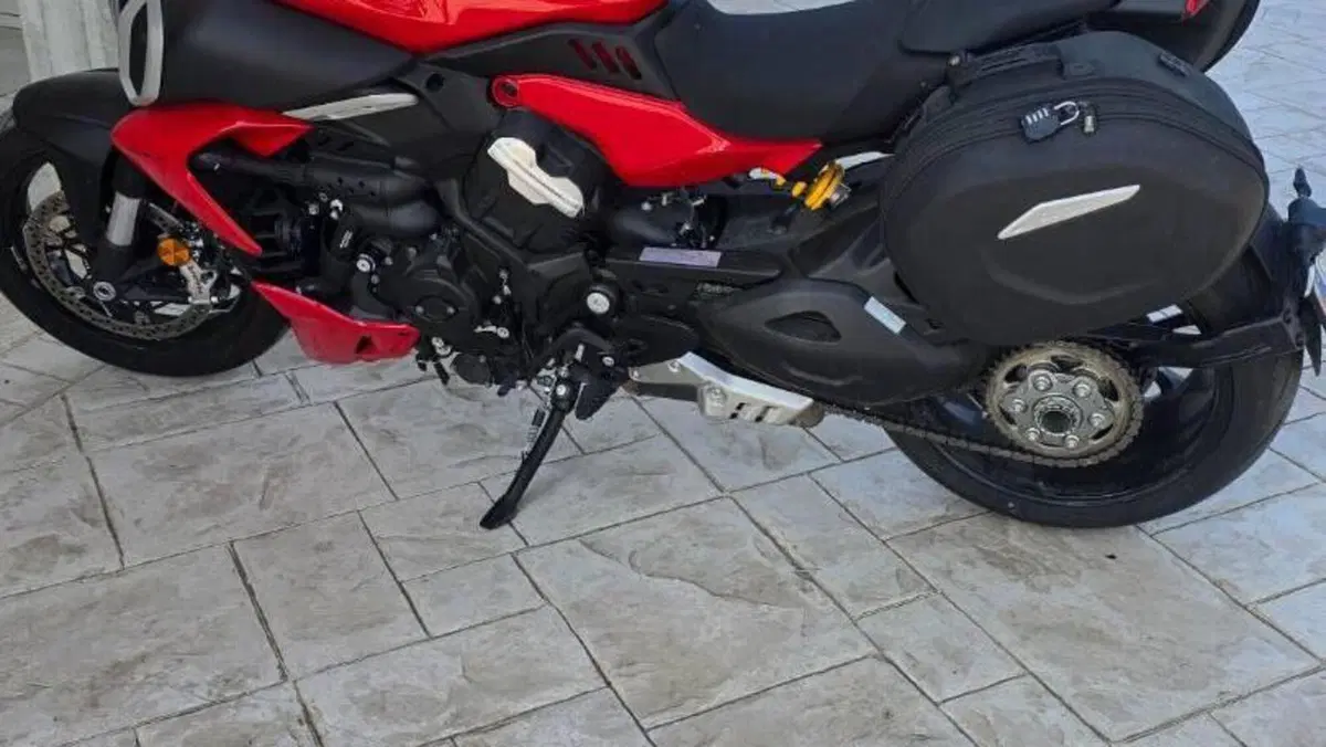 Ducati Diavel V4 (2023 - 26)  (4)