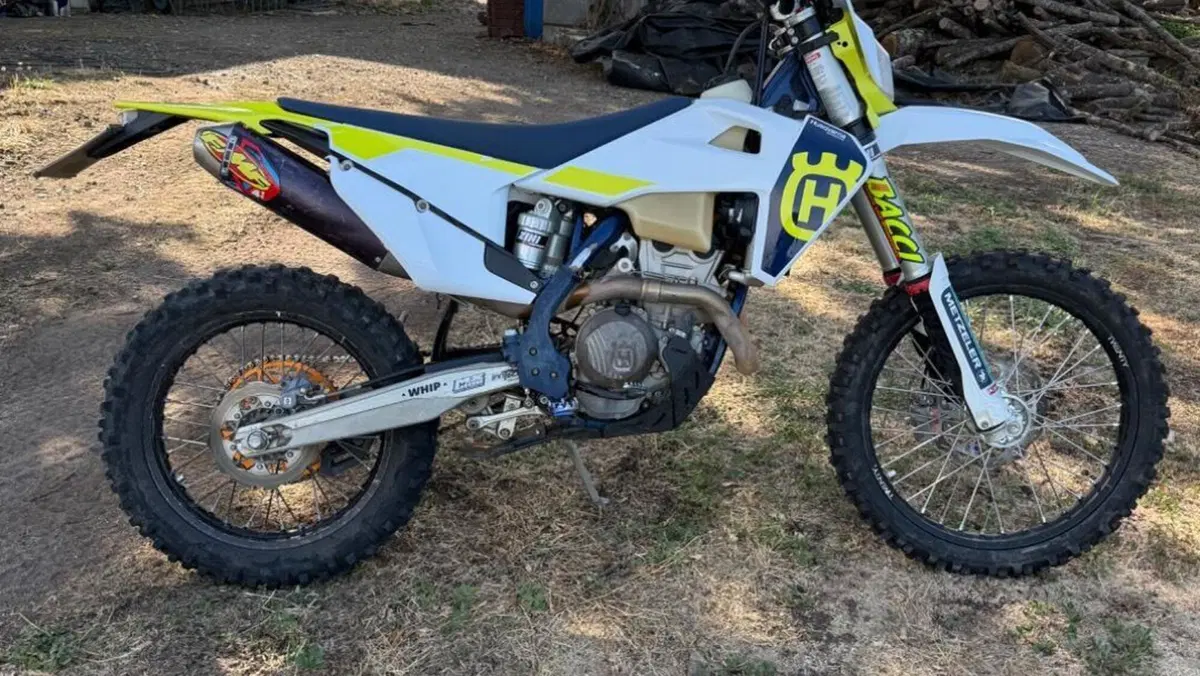Husqvarna FE 250 (2023)  (2)