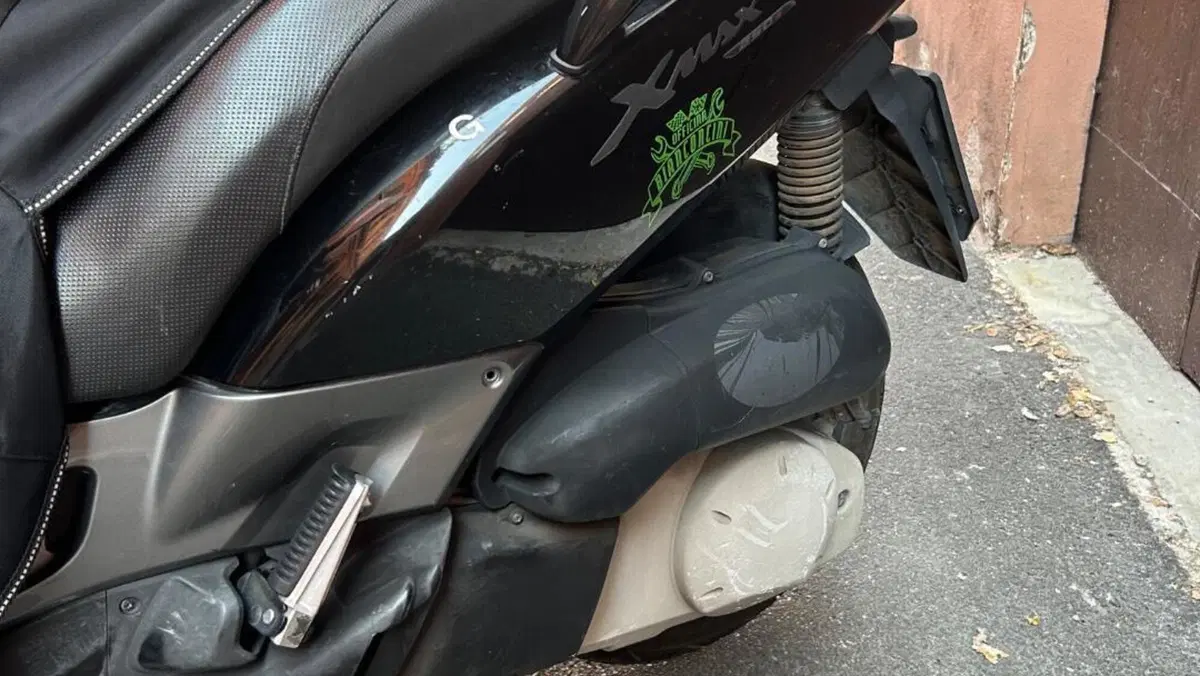 Yamaha X-Max 250 (2007 - 09)  (6)